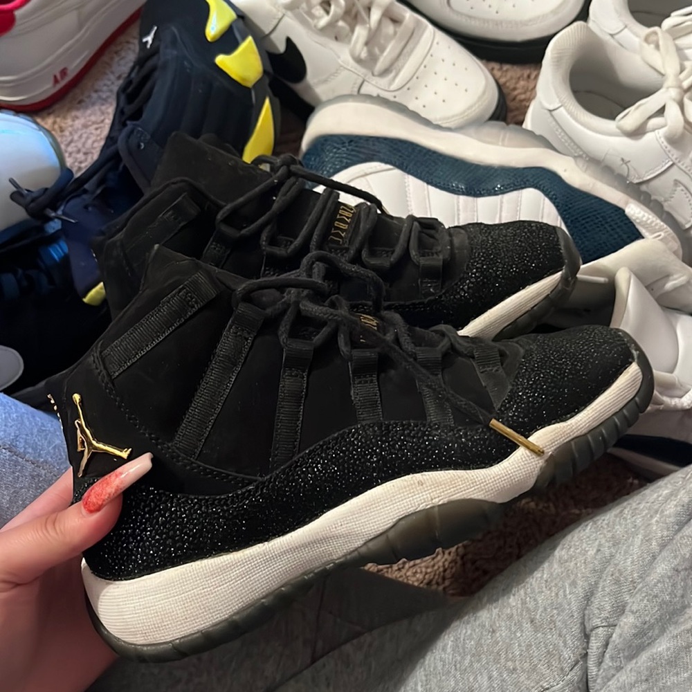 Jordan 11s